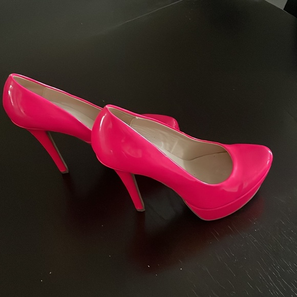 Cute pink le chateau size 7 - Picture 2 of 3